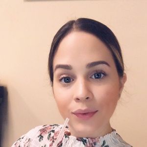 Meet your Posher, Connie